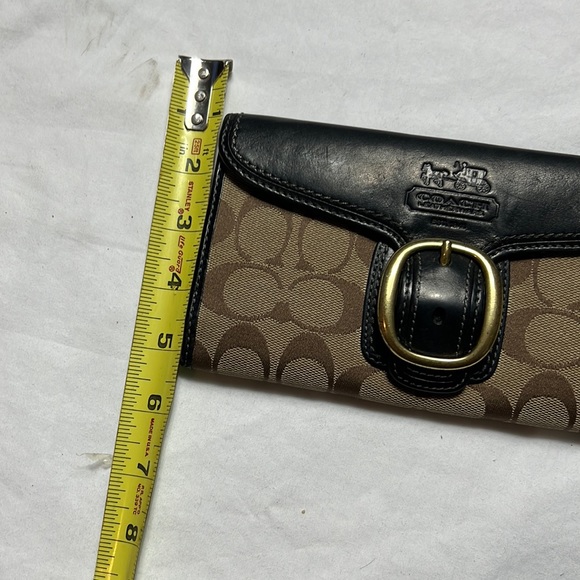 Coach women folded canvas/ leather wallet used - Picture 9 of 12